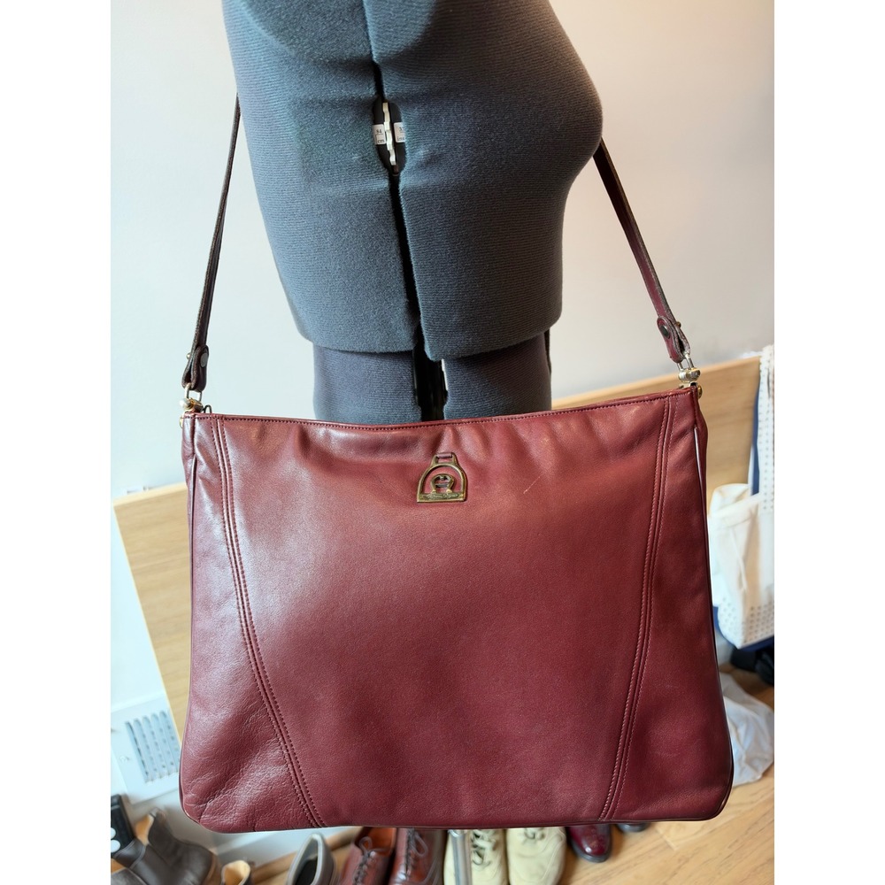 Etienne Aigner Vintage Shoulder Bag 12 x 9 Burgundy Leather Dark Academia 90's